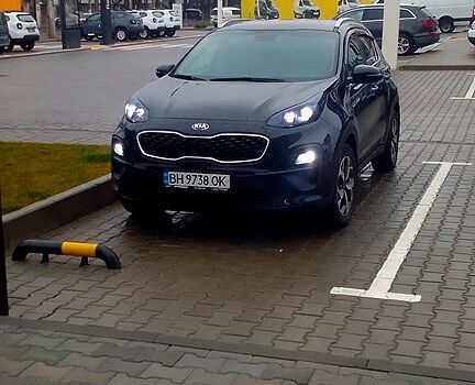 Чорний Кіа Sportage, об'ємом двигуна 1.6 л та пробігом 69 тис. км за 20500 $, фото 5 на Automoto.ua