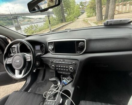 Чорний Кіа Sportage, об'ємом двигуна 1.6 л та пробігом 98 тис. км за 17500 $, фото 13 на Automoto.ua