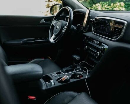 Черный Киа Sportage, объемом двигателя 2 л и пробегом 70 тыс. км за 15800 $, фото 6 на Automoto.ua