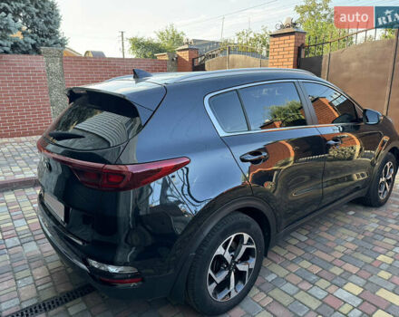 Чорний Кіа Sportage, об'ємом двигуна 1.6 л та пробігом 61 тис. км за 17900 $, фото 4 на Automoto.ua