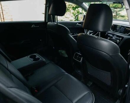 Черный Киа Sportage, объемом двигателя 2 л и пробегом 70 тыс. км за 15800 $, фото 7 на Automoto.ua