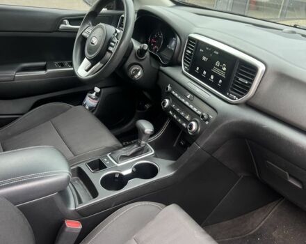 Черный Киа Sportage, объемом двигателя 2.4 л и пробегом 135 тыс. км за 17300 $, фото 5 на Automoto.ua