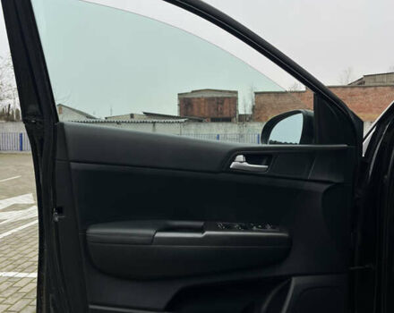 Черный Киа Sportage, объемом двигателя 2.36 л и пробегом 113 тыс. км за 17500 $, фото 15 на Automoto.ua