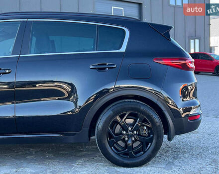 Киа Sportage 2021 в Львове на Automoto.ua Черный Киа Sportage, объемом двигателя 2 л и пробегом 91 тыс. км за 24990 $, фото 4 на Automoto.ua