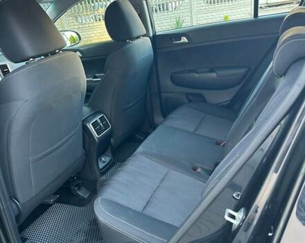 Черный Киа Sportage, объемом двигателя 1.59 л и пробегом 70 тыс. км за 18900 $, фото 8 на Automoto.ua