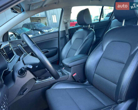 Киа Sportage 2021 в Львове на Automoto.ua Черный Киа Sportage, объемом двигателя 2 л и пробегом 91 тыс. км за 24990 $, фото 18 на Automoto.ua