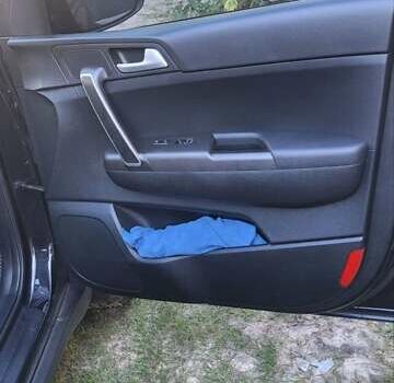 Черный Киа Sportage, объемом двигателя 1.59 л и пробегом 63 тыс. км за 19500 $, фото 22 на Automoto.ua