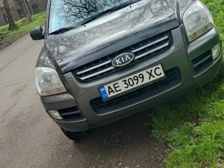 Кіа Sportage 2005 у Кам'янське (Дніпродзержинськ) на Automoto.ua Чорний Кіа Sportage, об'ємом двигуна 2 л та пробігом 305 тис. км за 7200 $, фото 1 на Automoto.ua