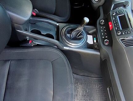 Чорний Кіа Sportage, об'ємом двигуна 2 л та пробігом 240 тис. км за 11200 $, фото 1 на Automoto.ua