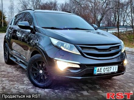 Чорний Кіа Sportage, об'ємом двигуна 2 л та пробігом 215 тис. км за 13999 $, фото 1 на Automoto.ua