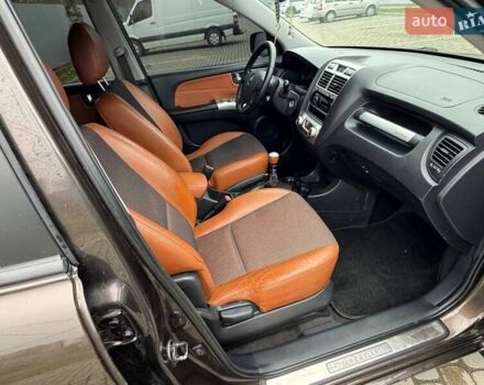 Коричневый Киа Sportage, объемом двигателя 0 л и пробегом 268 тыс. км за 6900 $, фото 19 на Automoto.ua