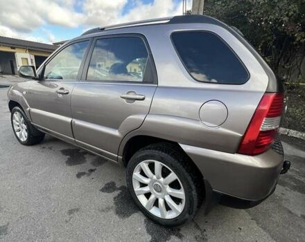 Коричневый Киа Sportage, объемом двигателя 2 л и пробегом 178 тыс. км за 8200 $, фото 3 на Automoto.ua