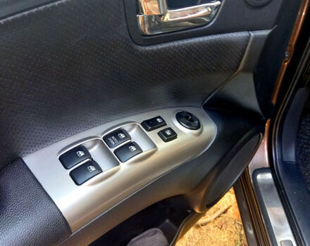 Кіа Sportage 2008 у Харкові на Automoto.ua Коричневий Кіа Sportage, об'ємом двигуна 2 л та пробігом 161 тис. км за 8500 $, фото 5 на Automoto.ua