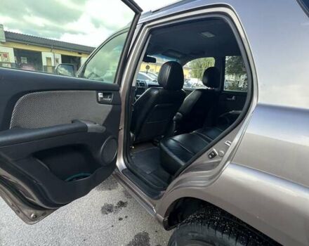 Коричневый Киа Sportage, объемом двигателя 2 л и пробегом 178 тыс. км за 8200 $, фото 8 на Automoto.ua