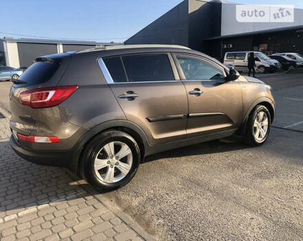 Коричневый Киа Sportage, объемом двигателя 2 л и пробегом 290 тыс. км за 11300 $, фото 5 на Automoto.ua