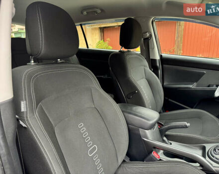 Коричневый Киа Sportage, объемом двигателя 2 л и пробегом 202 тыс. км за 12900 $, фото 39 на Automoto.ua