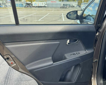 Коричневий Кіа Sportage, об'ємом двигуна 2 л та пробігом 188 тис. км за 14500 $, фото 14 на Automoto.ua
