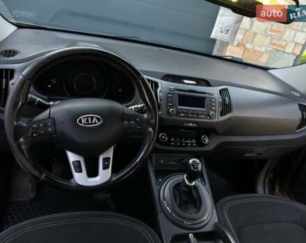 Коричневий Кіа Sportage, об'ємом двигуна 1.59 л та пробігом 235 тис. км за 10200 $, фото 1 на Automoto.ua