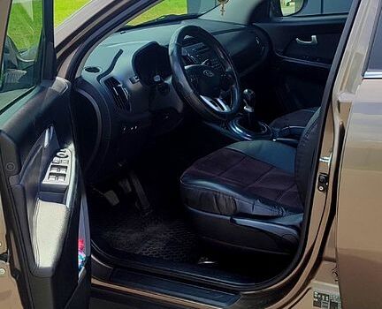 Коричневий Кіа Sportage, об'ємом двигуна 1.7 л та пробігом 250 тис. км за 12800 $, фото 3 на Automoto.ua