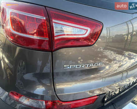 Коричневий Кіа Sportage, об'ємом двигуна 1.6 л та пробігом 236 тис. км за 11600 $, фото 11 на Automoto.ua