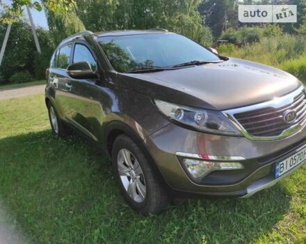 Коричневый Киа Sportage, объемом двигателя 1.7 л и пробегом 214 тыс. км за 12700 $, фото 2 на Automoto.ua