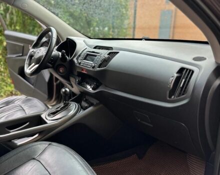 Коричневый Киа Sportage, объемом двигателя 2 л и пробегом 155 тыс. км за 13500 $, фото 8 на Automoto.ua