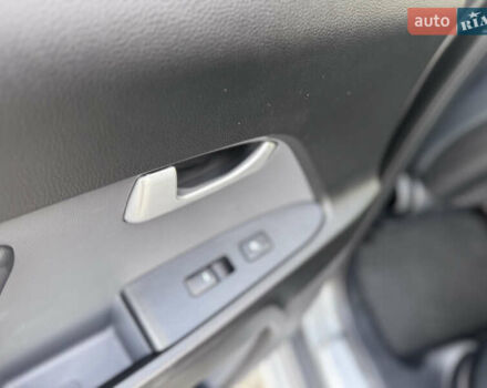 Коричневий Кіа Sportage, об'ємом двигуна 2 л та пробігом 190 тис. км за 13950 $, фото 47 на Automoto.ua