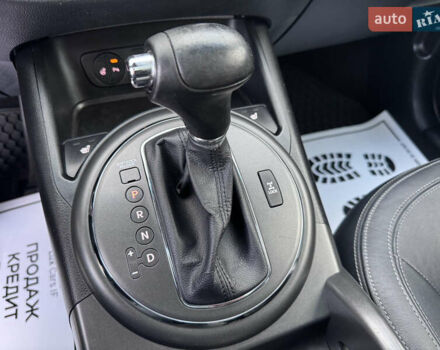 Коричневий Кіа Sportage, об'ємом двигуна 2 л та пробігом 190 тис. км за 13950 $, фото 43 на Automoto.ua