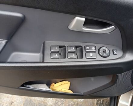 Коричневый Киа Sportage, объемом двигателя 2 л и пробегом 183 тыс. км за 12700 $, фото 14 на Automoto.ua