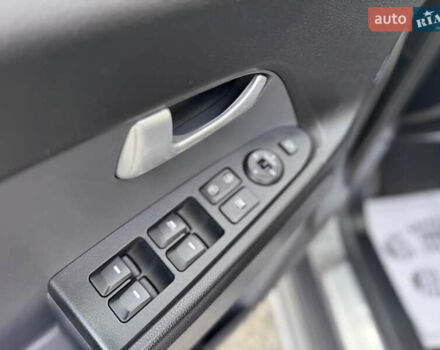 Коричневий Кіа Sportage, об'ємом двигуна 2 л та пробігом 190 тис. км за 13950 $, фото 32 на Automoto.ua