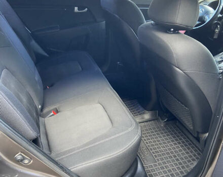 Коричневий Кіа Sportage, об'ємом двигуна 2 л та пробігом 173 тис. км за 11666 $, фото 12 на Automoto.ua