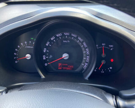 Коричневий Кіа Sportage, об'ємом двигуна 2 л та пробігом 173 тис. км за 11666 $, фото 14 на Automoto.ua