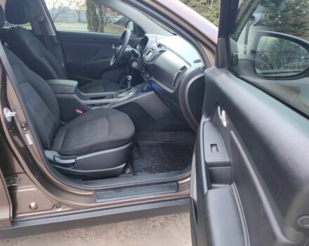 Коричневый Киа Sportage, объемом двигателя 2.4 л и пробегом 160 тыс. км за 11550 $, фото 10 на Automoto.ua