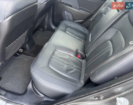 Коричневий Кіа Sportage, об'ємом двигуна 2 л та пробігом 190 тис. км за 13950 $, фото 48 на Automoto.ua