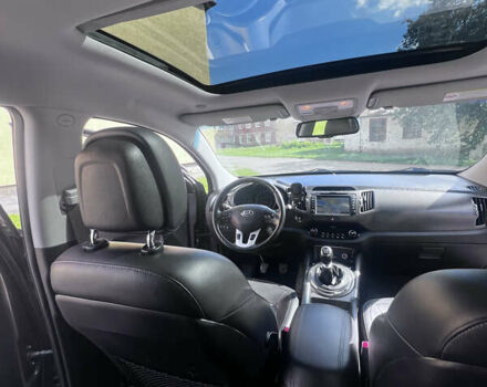 Коричневый Киа Sportage, объемом двигателя 2 л и пробегом 265 тыс. км за 13900 $, фото 4 на Automoto.ua