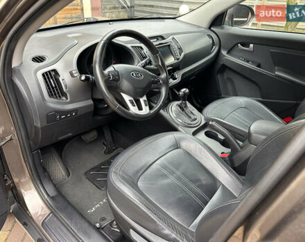 Коричневий Кіа Sportage, об'ємом двигуна 2 л та пробігом 197 тис. км за 14800 $, фото 12 на Automoto.ua