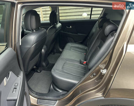 Коричневий Кіа Sportage, об'ємом двигуна 2 л та пробігом 197 тис. км за 14800 $, фото 24 на Automoto.ua