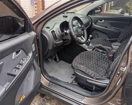 Коричневый Киа Sportage, объемом двигателя 2 л и пробегом 183 тыс. км за 12700 $, фото 11 на Automoto.ua