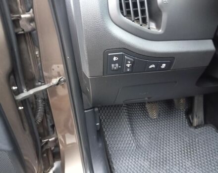 Коричневый Киа Sportage, объемом двигателя 2 л и пробегом 183 тыс. км за 12700 $, фото 13 на Automoto.ua