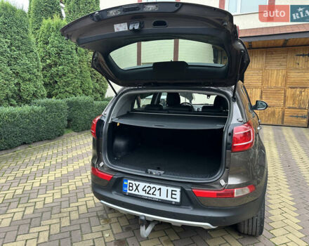 Коричневий Кіа Sportage, об'ємом двигуна 2 л та пробігом 197 тис. км за 14800 $, фото 26 на Automoto.ua