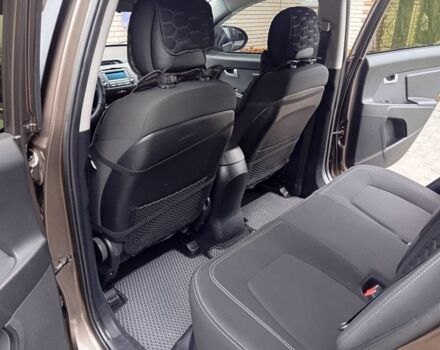 Коричневый Киа Sportage, объемом двигателя 2 л и пробегом 183 тыс. км за 12700 $, фото 9 на Automoto.ua