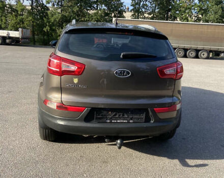 Коричневий Кіа Sportage, об'ємом двигуна 2 л та пробігом 173 тис. км за 11666 $, фото 5 на Automoto.ua