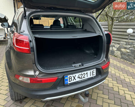 Коричневий Кіа Sportage, об'ємом двигуна 2 л та пробігом 197 тис. км за 14800 $, фото 27 на Automoto.ua