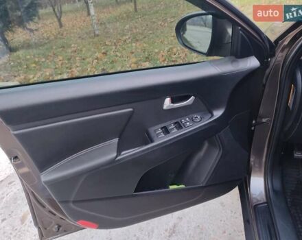 Коричневый Киа Sportage, объемом двигателя 2.4 л и пробегом 164 тыс. км за 11750 $, фото 8 на Automoto.ua