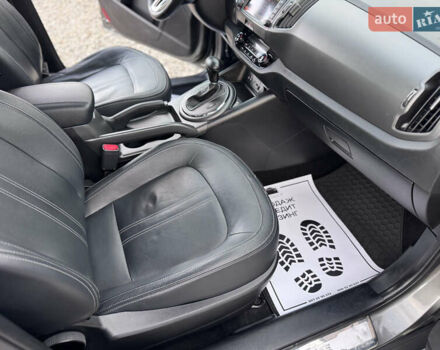 Коричневий Кіа Sportage, об'ємом двигуна 2 л та пробігом 190 тис. км за 13950 $, фото 60 на Automoto.ua