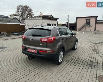 Коричневый Киа Sportage, объемом двигателя 1.7 л и пробегом 258 тыс. км за 11500 $, фото 6 на Automoto.ua