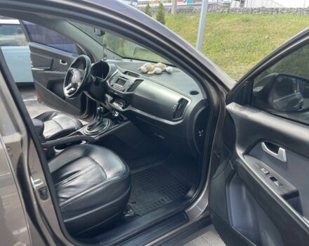 Коричневый Киа Sportage, объемом двигателя 2 л и пробегом 234 тыс. км за 9600 $, фото 6 на Automoto.ua