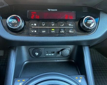 Коричневый Киа Sportage, объемом двигателя 1.7 л и пробегом 193 тыс. км за 8200 $, фото 22 на Automoto.ua