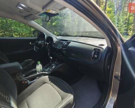 Коричневый Киа Sportage, объемом двигателя 2 л и пробегом 150 тыс. км за 16500 $, фото 7 на Automoto.ua