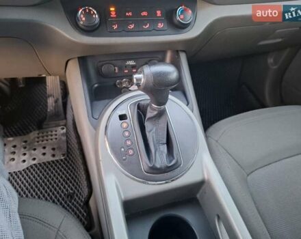Коричневый Киа Sportage, объемом двигателя 2.4 л и пробегом 105 тыс. км за 11500 $, фото 19 на Automoto.ua